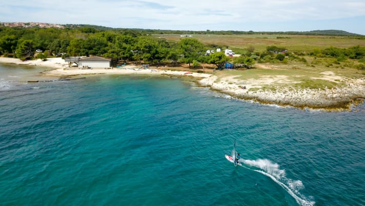 The Liznjan spot with a moderate bora. If it gets stronger, you can even slowly feel your way into the surf here