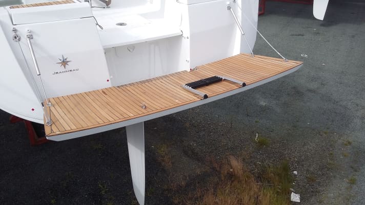   Piattaforme da bagno più ampie e spazio facilmente accessibile per riporre la zattera di salvataggio.