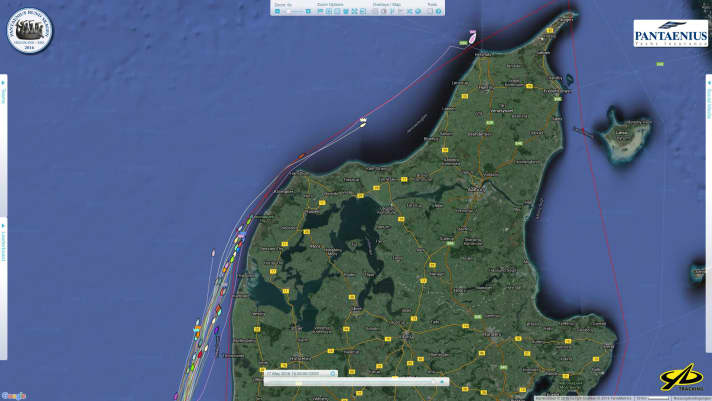   As can be seen on the tracker, the "Outsider" leads the field. The boats marked with crowns are leading their starting group