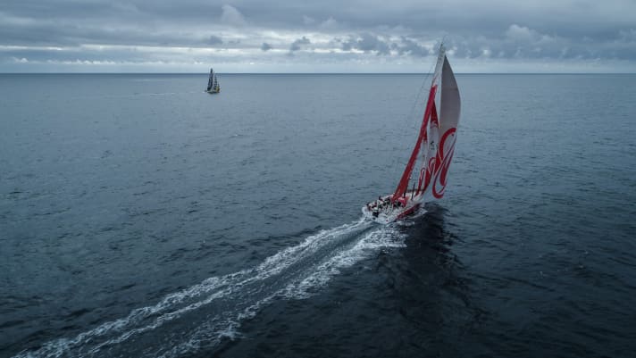   The Dongfeng Race Team, which is in the overall lead, is currently chasing stage leader Mapfre. Once again, the two red boats are duelling at the highest level