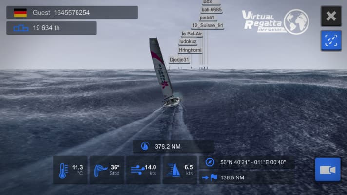   Un tocco d'alto mare: vista da bordo di uno yacht partecipante