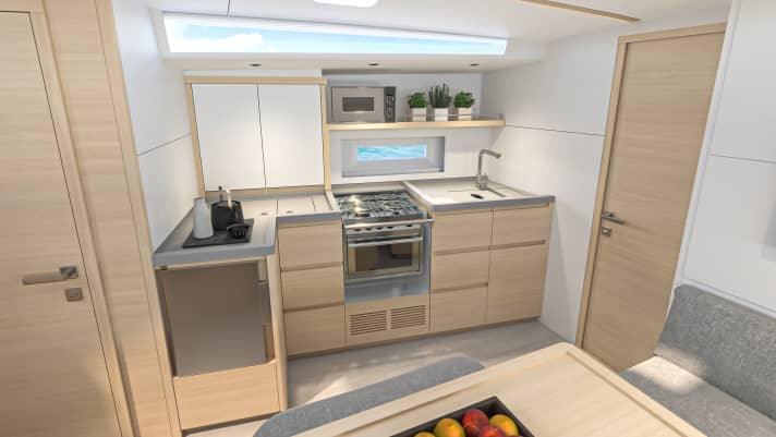   Longitudinal pantry: huge for a 40-footer