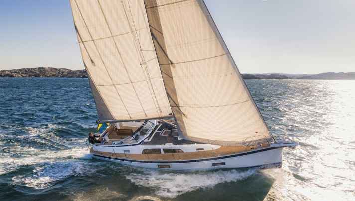 yacht/hr-370-1_4c871668df59b8d8474ff57db1c3552c
