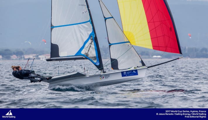   Le più veloci sul percorso giovedì al largo di Hyères: Victoria Jurczok e Anika Lorenz con il loro 49erFX