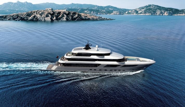 Großes Volumen: Die Gulf Craft 175 bringt 14 Gäste in sieben Kabinen unter. | r.