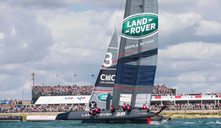   Tout près de son public : l'équipe britannique Land Rover BAR