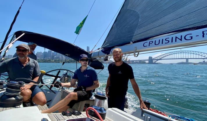 Mit Weihnachtsgrüßen aus Sydney: Blick ins Heck der “Orione”-Crew