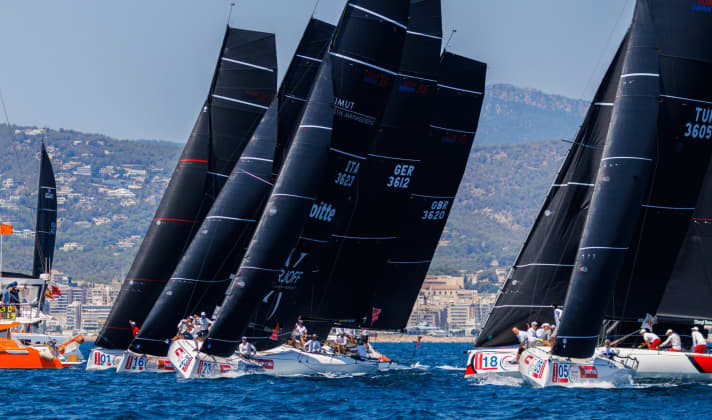   Au centre de la photo, on peut voir le Club Swan 36 "Goddess" de Nikolai Burkart, qui a commencé la finale de trois jours en quatrième position après les qualifications.