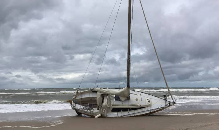 yacht/WhatsAppImage2022-09-14at15_01_041_aae712c5240351c409242f3f67521dc4