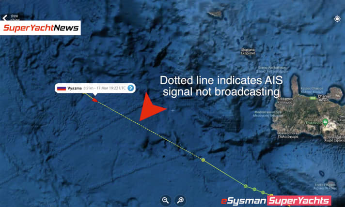 Bunker thriller: 140-metre "Solaris" sailed alongside a Russian tanker off Greece, partly without AIS