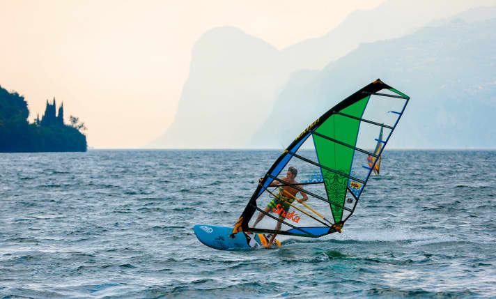 Test 2017: Fanatic Blast Ltd and Tabou 3S | SURF