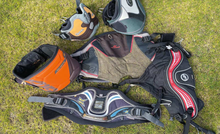 Hip harnesses, seat harnesses - especially for kids, women or men. The fit of the harness is crucial.