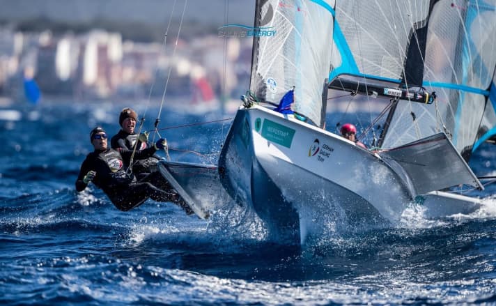   Auch solche Bedingungen bot der Spanien-Klassiker seinen Teilnehmern in dieser Woche: Tina Lutz und Susann Beucke segelten im 49erFX als Siebte ins Medaillenfinale