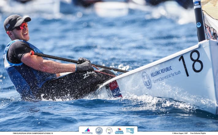   Nils Theuninck ha realizzato i sogni olimpici della Svizzera e ha assicurato a sé e alla sua squadra il posto di partenza di Enoshima nel Finn Dinghy con l'11° posto ai Campionati Europei di Atene.