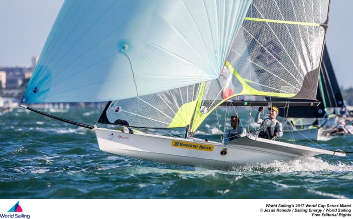   The five-time Olympic medallist Robert Scheidt, who took part in his first World Cup regatta in the 49er with Gabriel Borges, caused the biggest stir in Miami, but after only 30 days of training in the new boat class he initially had to be satisfied with 16th place