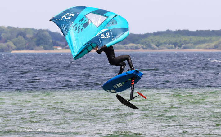 The GA Cross benefits from its relatively low weight when performing tricks