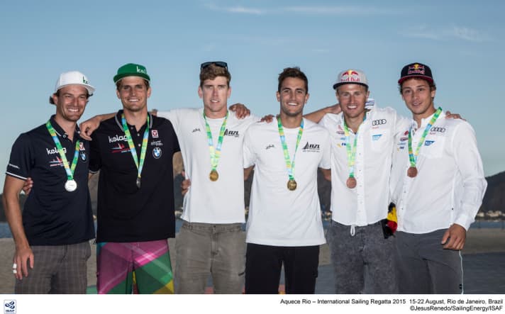   The 49er podium of the Olympic test regatta: Peter Burling/Blair Tuke from New Zealand are the winners. The second-placed Austrians Nico Delle-Karth and Nikolaus Resch secured silver ahead of Erik Heil and Thomas Plößel