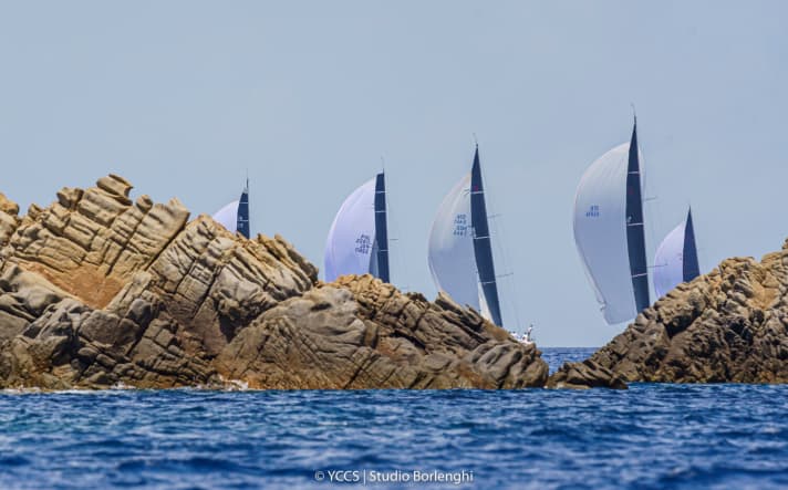   Les plus belles scènes de régate au large de la Sardaigne capturées avec talent par le studio Borlenghi
