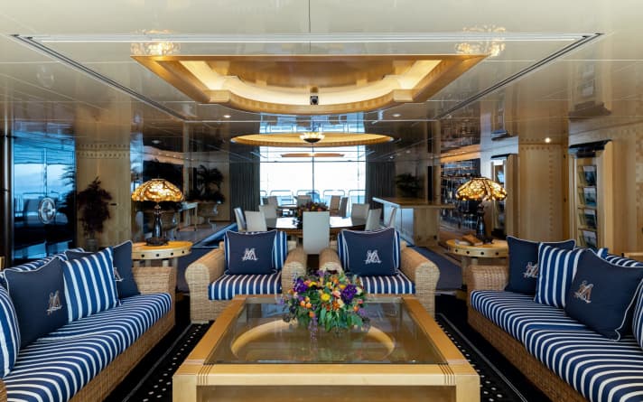 Close to the water: "Lady Moura" was one of the first large yachts with a beach club. | b.