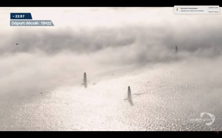   I banchi di nebbia hanno causato un ritardo di 20 minuti nella partenza dalle 13.02 alle 13.22 del giorno della gara.