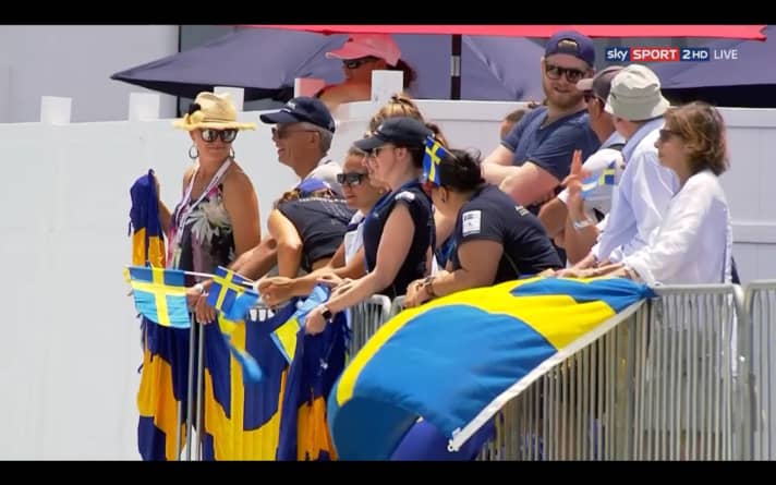   Tifosi svedesi di ottimo umore