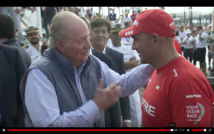   L'ancien roi d'Espagne souhaite bonne chance à l'équipe espagnole Mapfre pour la course autour du monde
