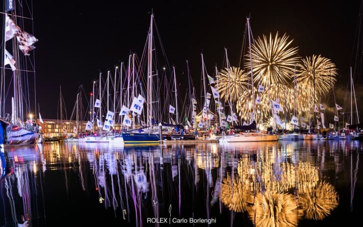  In Hobart auf Tasmanien hat das neue Jahr schon begonnen. Dieser Foto-Klassiker stammt von Starfotograf Carlo Borlenghi. Die YACHT wünscht auch ihren Lesern eine gute und gesunde Reise ins neue Jahr!