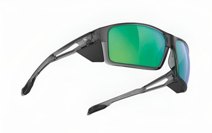 The Polar 3FX variant of the Nyad goggle series is interesting for water sports enthusiasts