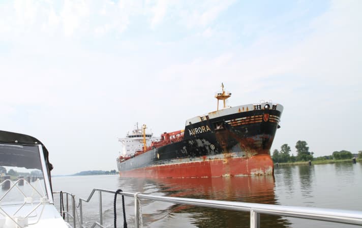   Travelling on the Eider and Kiel Canal