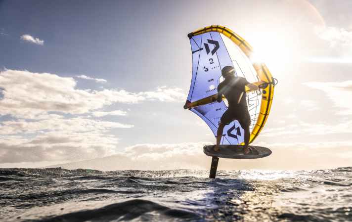 When freeriding and in small waves, longer fuselages offer more control and stability