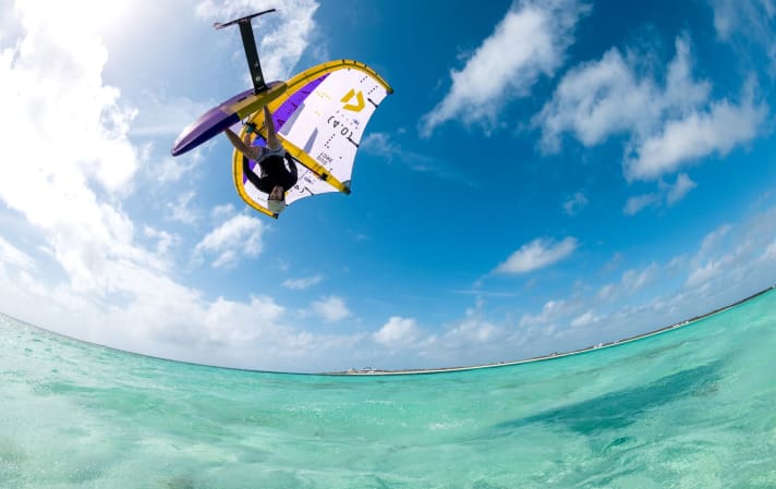 surf/website-stefanspiessberger-slickd-lab24-skystylesls24-duotone-dtf-bahamas-by-tobybromwich-9752_b5e29888b31031119866cea7744091d2