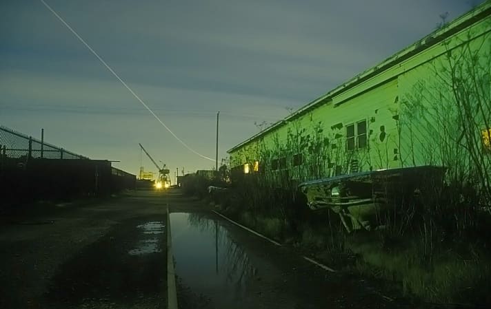   Filthy and forgotten: Hunter's Point shipyard