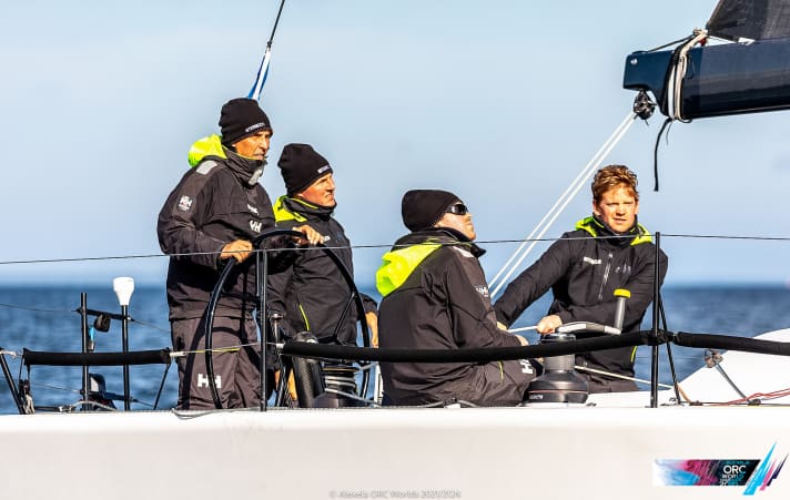   Eigner und Steuermann Jens Kuphal und sein "Intermezzo"-Team liegen nach der Langstrecke auf Platz 9