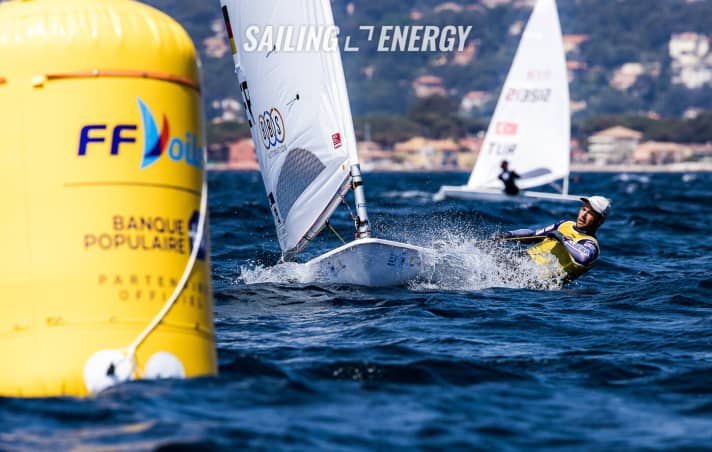   Cinque vittorie in otto regate: Philipp Buhl naviga in forma smagliante al largo di Hyères