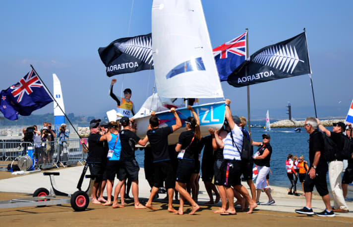   Campionesse olimpiche dalla terra della lunga nuvola bianca ("Aotearoa"): Le neozelandesi Jo Aleh e Olivia Powrie