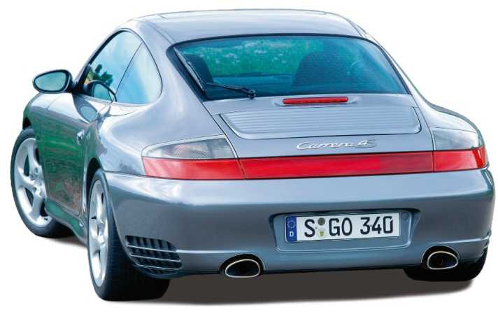 Kein Zweifel: Der 996 Carrera 4S ist einer der schönsten Vertreter der Baureihe 996, was auch dem durchgehenden Rücklichtband geschuldet ist.