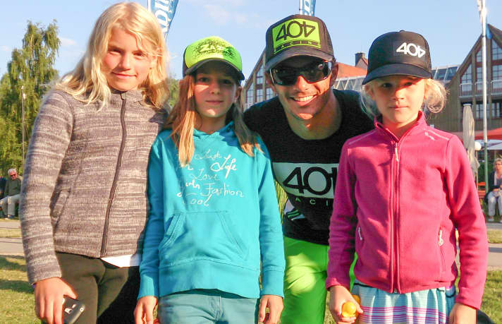 Hanna, Laura, Danny, Julie