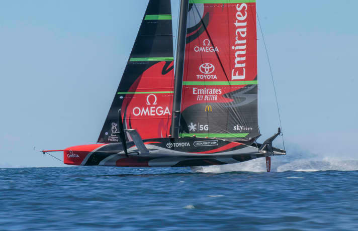   Il percorso dei Kiwi nella 36a America's Cup è stato chiaramente orientato alla vittoria in casa. La destinazione della 37ª America's Cup è ancora aperta