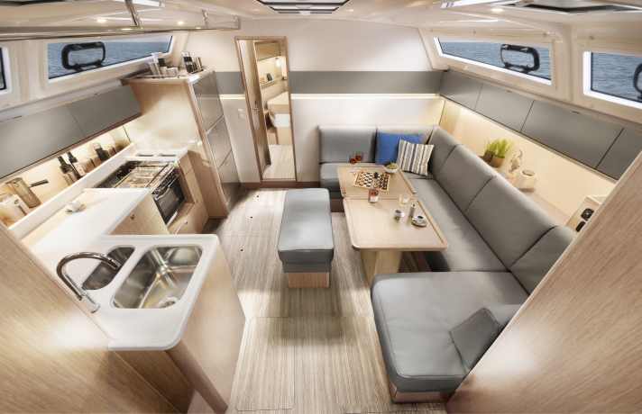 Gli interni del Voyager sono rifiniti in color rovere chiaro | Rendering: cantiere navale