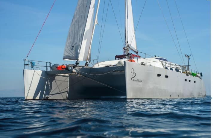   Headroom: The self-build cat with Weltumsegler equipment has a headroom of 2.20 metres