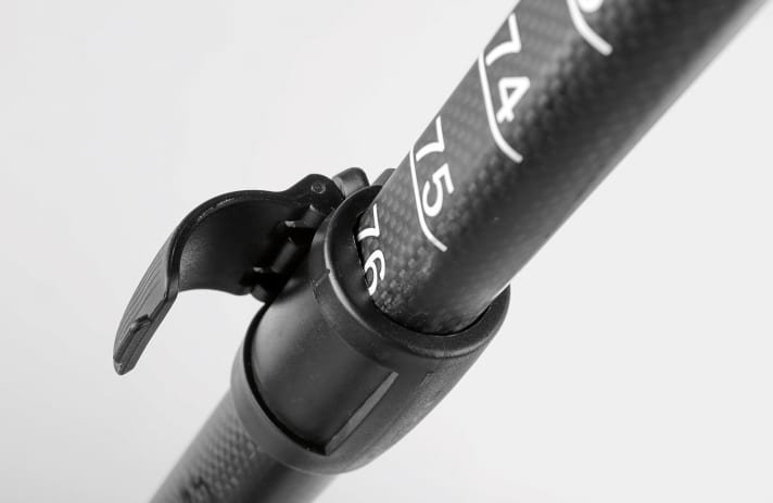 The "Marin 2" has been upgraded again for 2017 with an anti-twist device. Instead of a groove, Croslake has opted for a flattened side. This means that the tube is less weakened in terms of design. However, the guide has a little more play and does not hold the handle in alignment quite as precisely without a visual bearing.