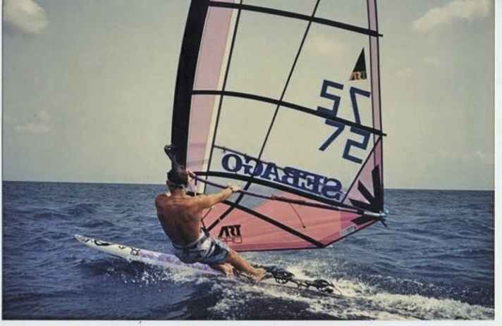 In den Neunzigern wurde der auf  Martinique geborene Youngster Welt- und franösischer Meister auf dem Raceboard.