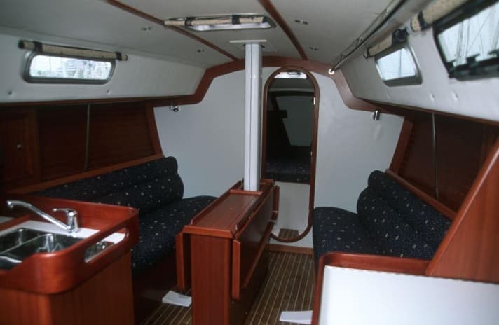   View below deck. Classic cabin layout - and a main bulkhead made of GRP sandwich