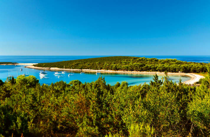   Dalmatia's hidden beaches