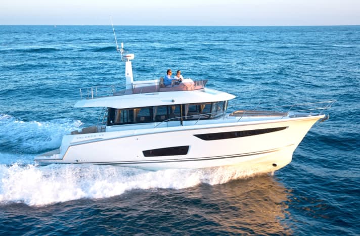 Die neue Jeanneau Velasco 43