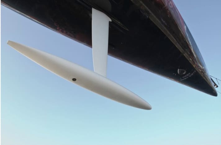   Point on the bomb: This is how the DVL device is mounted. Deeper down, calmer water, more accurate data is the argument