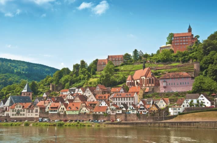   Hirschhorn has a beautiful location in front of the town wall