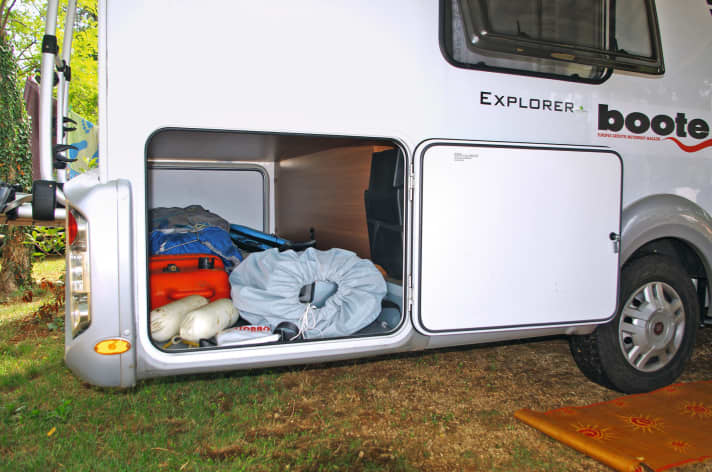   With motorhome and rubber dinghy to Croatia