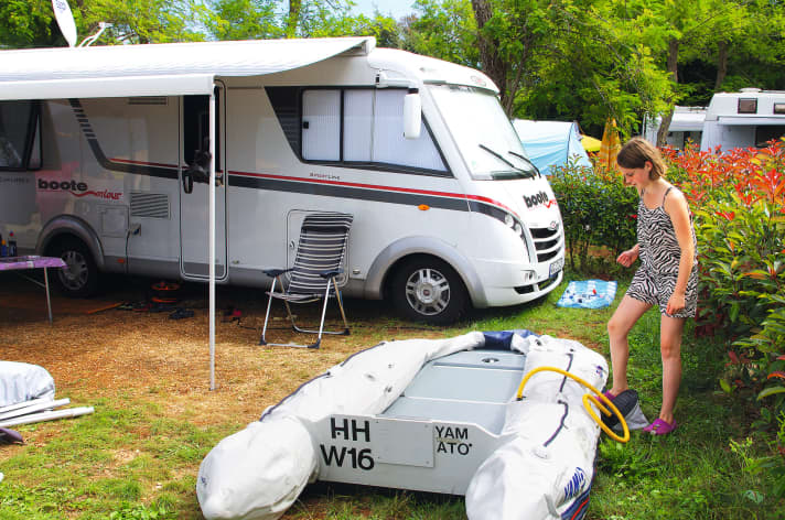   With motorhome and rubber dinghy to Croatia