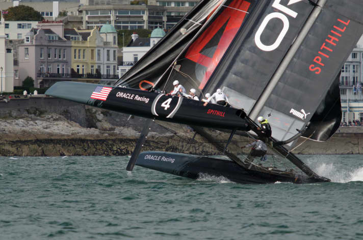  A bad situation: "Oracle Racing Spithill" was the favourite against the Koreans, but material damage and a tactical error meant an early exit